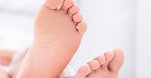 Injection d'acide hyaluronique pieds à Paris par Dr Modiano, pour améliorer le confort